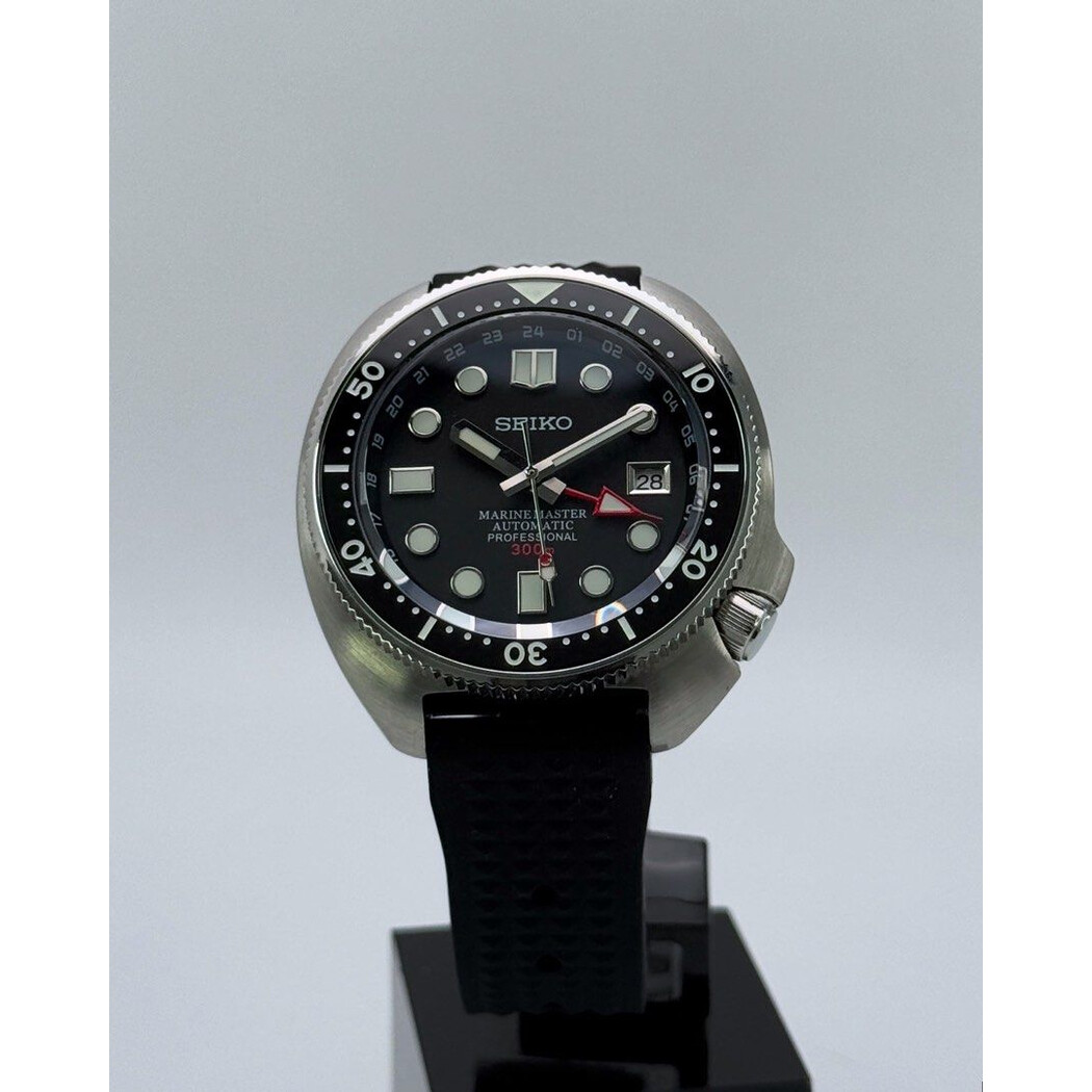 Custom Seiko Mod • Black MarineMaster Captain Williard • 44mm